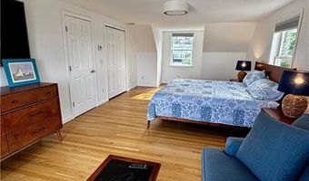 433 Wolcott Ave, Middletown, RI 02842