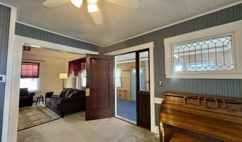 104 7th St, Bangor, ME 04401