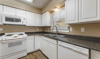 3 Tiffany Ln, Bella Vista, AR 72715