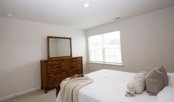 1179 Misty Creek Dr, Aberdeen, NC 28315