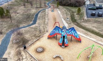 533 W 7TH St, Laurel, DE 19956