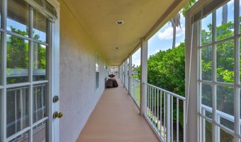 6107 MARBELLA Blvd, Apollo Beach, FL 33572