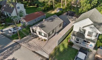 39 Spring Glen Rd, East Lyme, CT 06357