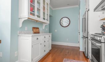 90 Rhode Island Ave 2, Newport, RI 02840