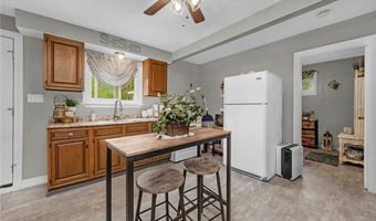 984 Cleveland Ave, Amherst, OH 44001