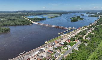 106 S 2nd St, Alma, WI 54610