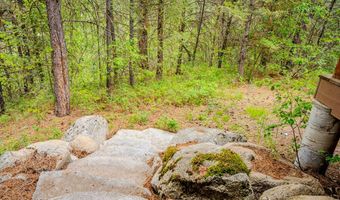 6 Three Point Rd, Cascade, ID 83611
