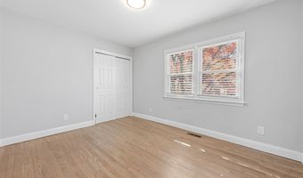 130 Deramo Pl, Bridgeport, CT 06606