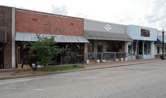 130 S Hutchinson Ave, Adel, GA 31620