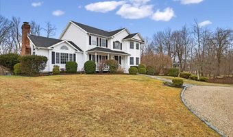 22 Emerald Ln, Bethany, CT 06524
