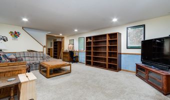 420 Fairway View Dr, Algonquin, IL 60102