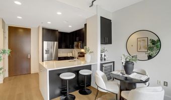 520 JOHN CARLYLE St 320, Alexandria, VA 22314