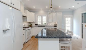 200 Wickford Ct, North Kingstown, RI 02852