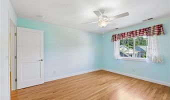221 Wickford Ct 221, North Kingstown, RI 02852