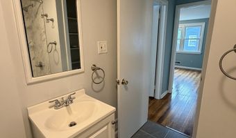 50 Lincoln Ave 1 R, Danbury, CT 06810