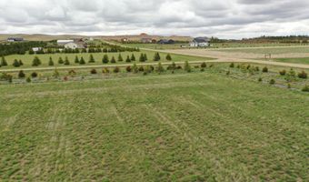 906 7th St NW, Bowman, ND 58623