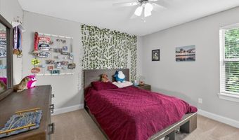 688 Stoney Creek Ln, Ballwin, MO 63021