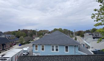 443 Shore Rd, Bourne, MA 02532