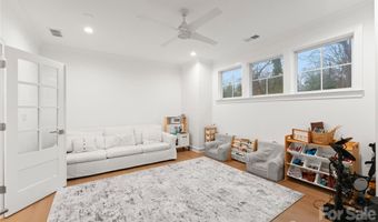 1527 St George, Charlotte, NC 28205