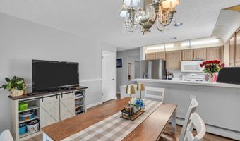 7 Alton Ct, Toms River, NJ 08757