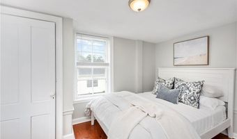 43 Farewell St 2, Newport, RI 02840