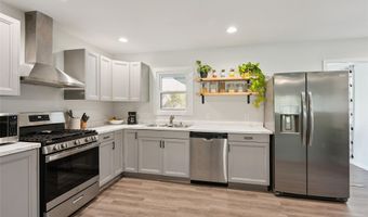 1309 6th Ave SE, Altoona, IA 50009