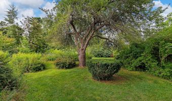 17 US Route One, Falmouth, ME 04105