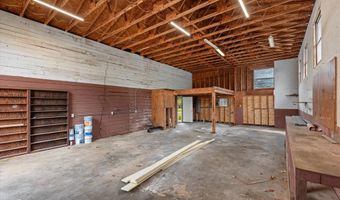 1001 Dale Dr, Benton, LA 71006