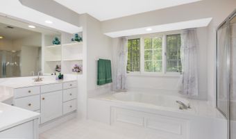10834 HILLBROOKE Ln, Potomac, MD 20854