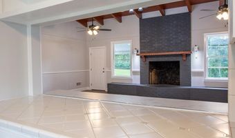 2623 Hatch Pkwy N, Baxley, GA 31515