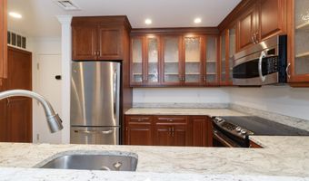 49 Rose St 307, Branford, CT 06405