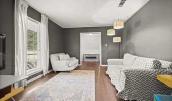 1369 Crescent Dr, Baton Rouge, LA 70806