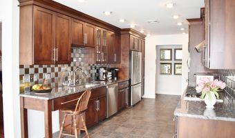 2 Harbor View Ln, Belfast, ME 04974