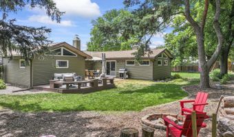 90 E White Oak St, Arlington Heights, IL 60005
