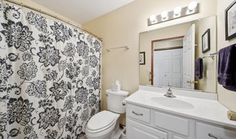 2503 Lakewood Dr, Adrian, MI 49221