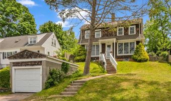 14 Barnsdale Rd, East Providence, RI 02914