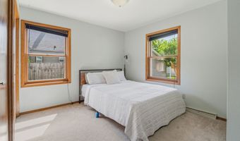 1917 E GLENDALE Ave, Appleton, WI 54911