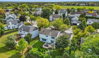 1820 Crofton Dr, Algonquin, IL 60102