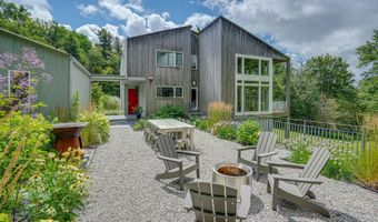 103 Long View Dr, Becket, MA 01223
