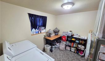 131 W 5th St, Adrian, MO 64720