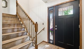 15873 Hayes Trail Ct, Apple Valley, MN 55124