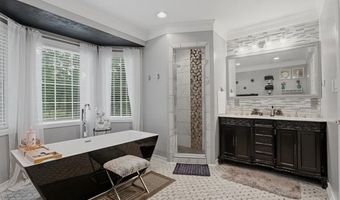 1013 Spring Hill Dr, Albany, GA 31721
