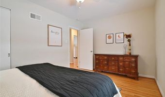 8314 Horst Dr, Affton, MO 63123