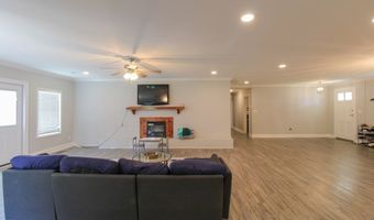 502 Hutchinson Ave, Adel, GA 31620