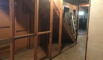 18546 140th St, Akron, IA 51001