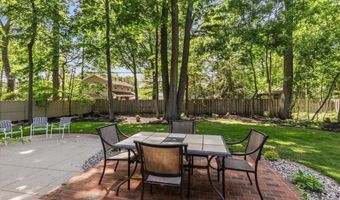 1837 S LEE St, Appleton, WI 54915