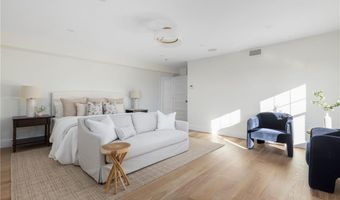 14 Kay Blvd, Middletown, RI 02842