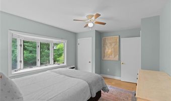 2594 Division Rd, East Greenwich, RI 02818