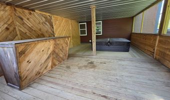 128 Elm St, Cabot, VT 05647