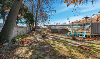 16 N Rose St, East Providence, RI 02914